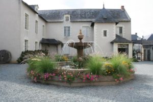 Cour Intérieure Musée des Métiers Saint-Laurent-de-la-Plaine