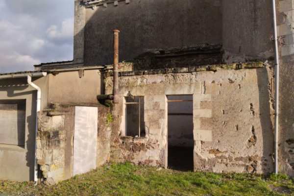 Appentis de la Chapelle Saint Charles en ruines