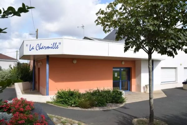 Bâtiment de la salle La Charmille à La Chapelle-Saint-Florent