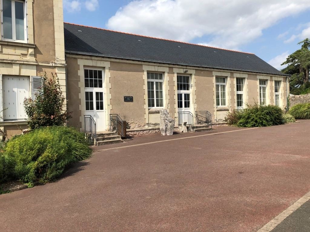 Bâtiment extérieur de la salle Auguste Leduc de Montjean-sur-Loire