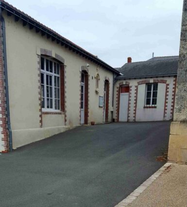 Bâtiment extérieur de la salle Yves Montand à la Pommeraye