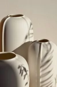 Vases en porcelaines de Basaktik