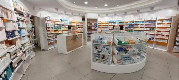 L'intérieur de la pharmacie des Mauges