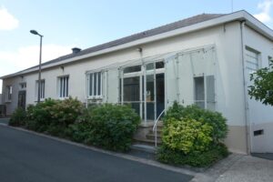 vue extérieure de la salle anjou au mesnil-en-vallee