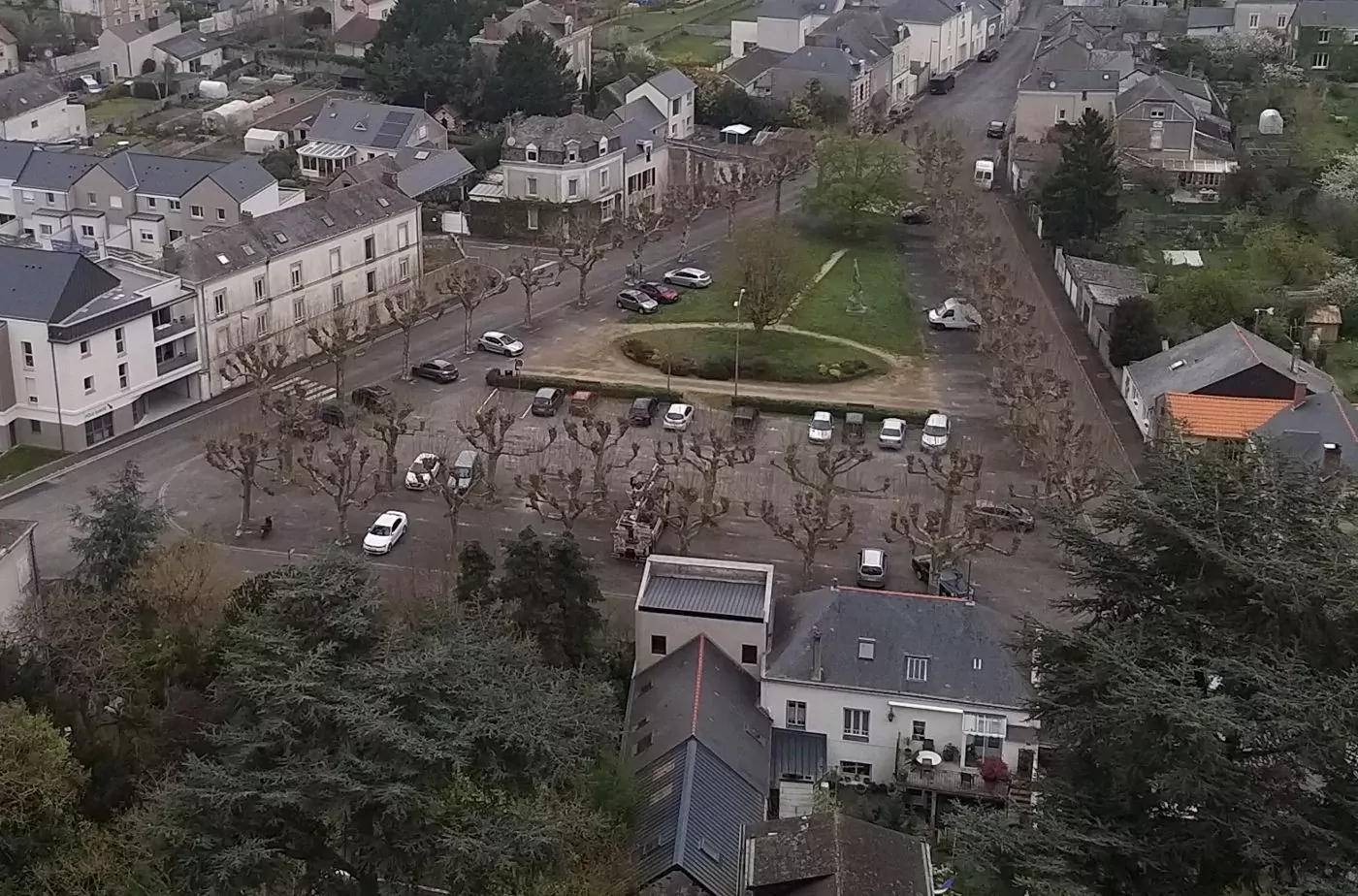Place du vallon à montjean-sur-loire